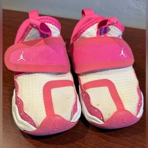 Jordan Kids Sneakers in Pink and White